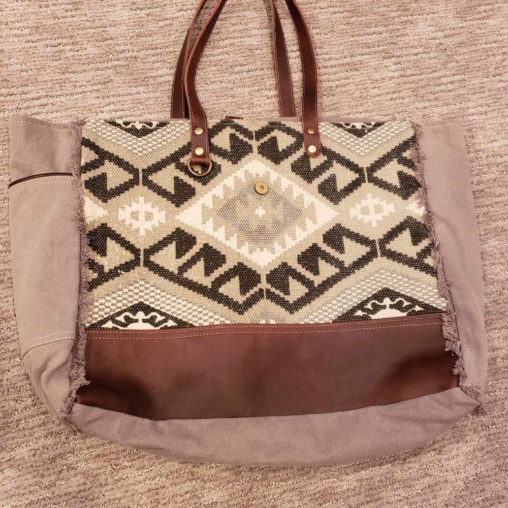 Myra Weekender - image 1